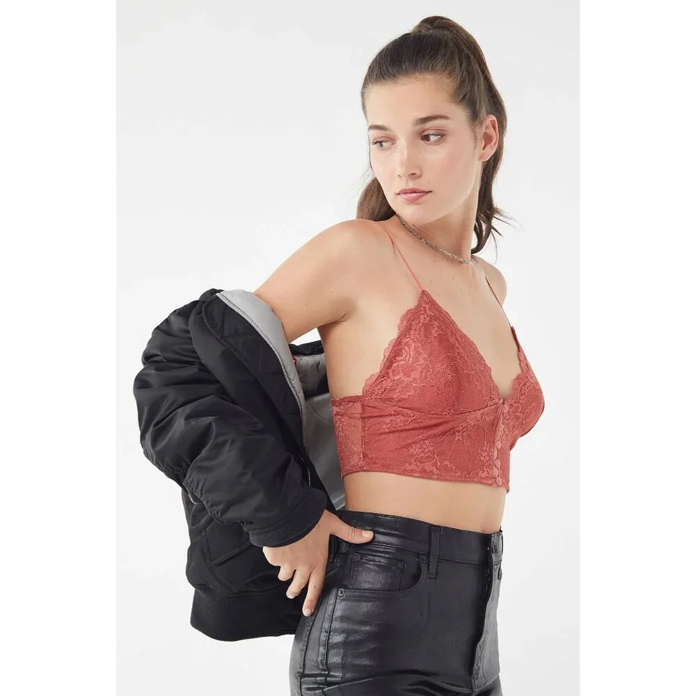 NWT Urban Outfitters Out From Under Camilla Lace Button Front Bralette Medium - Picture 12 of 12